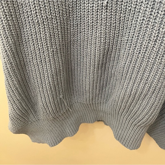 American Eagle Oversized Sweater - Picture 3 of 7